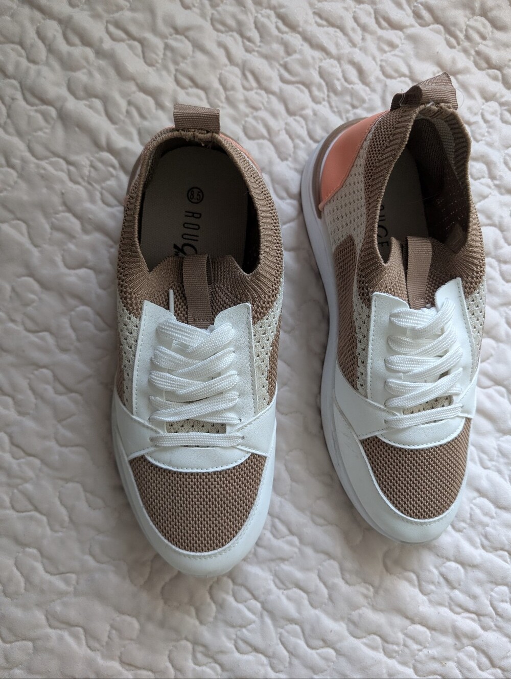 Rouge Helium Beige, White & Pink Knit Slip-On Sneaker